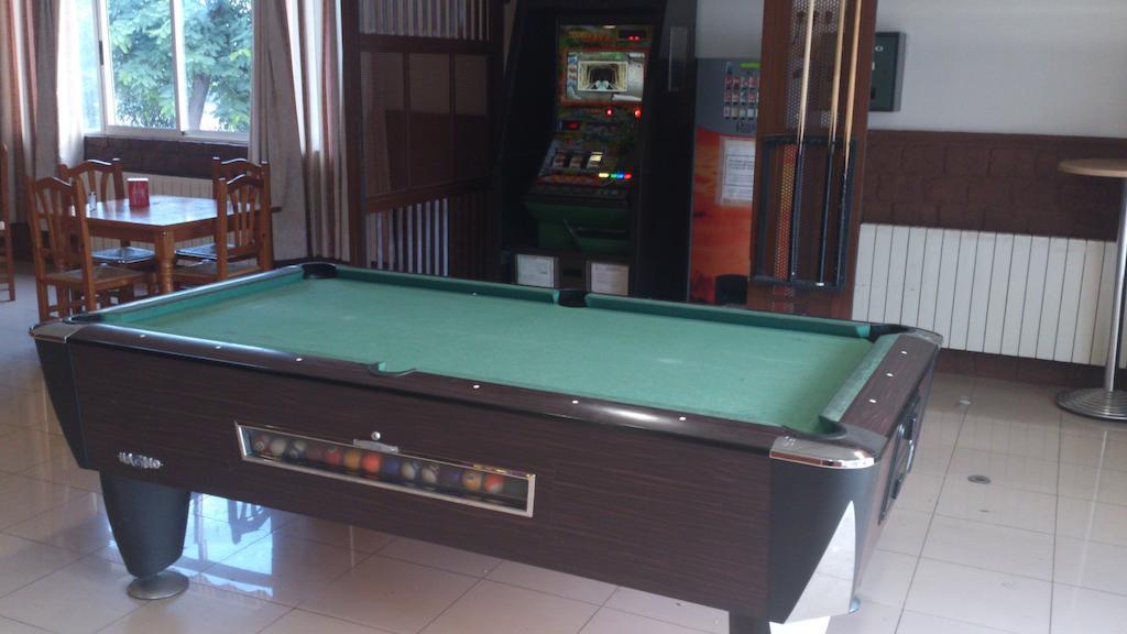 Hostal Imperial Кревильенте Экстерьер фото